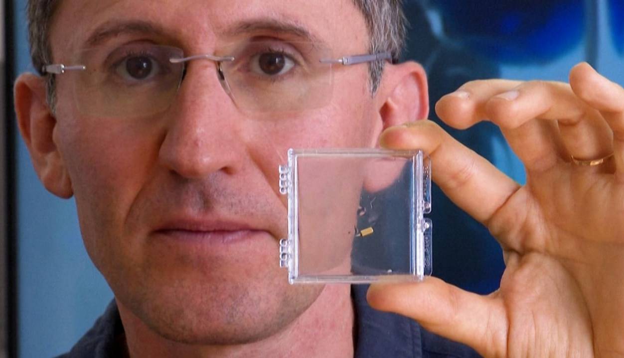 راه جدید مبارزه با سرطان: ارسال ربات‌های کوچک به مغز انسان