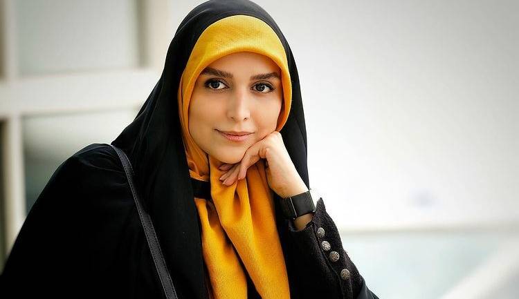 چهره‌ها/ ارسال پیامک کشف حجاب برای مژده لواسانی