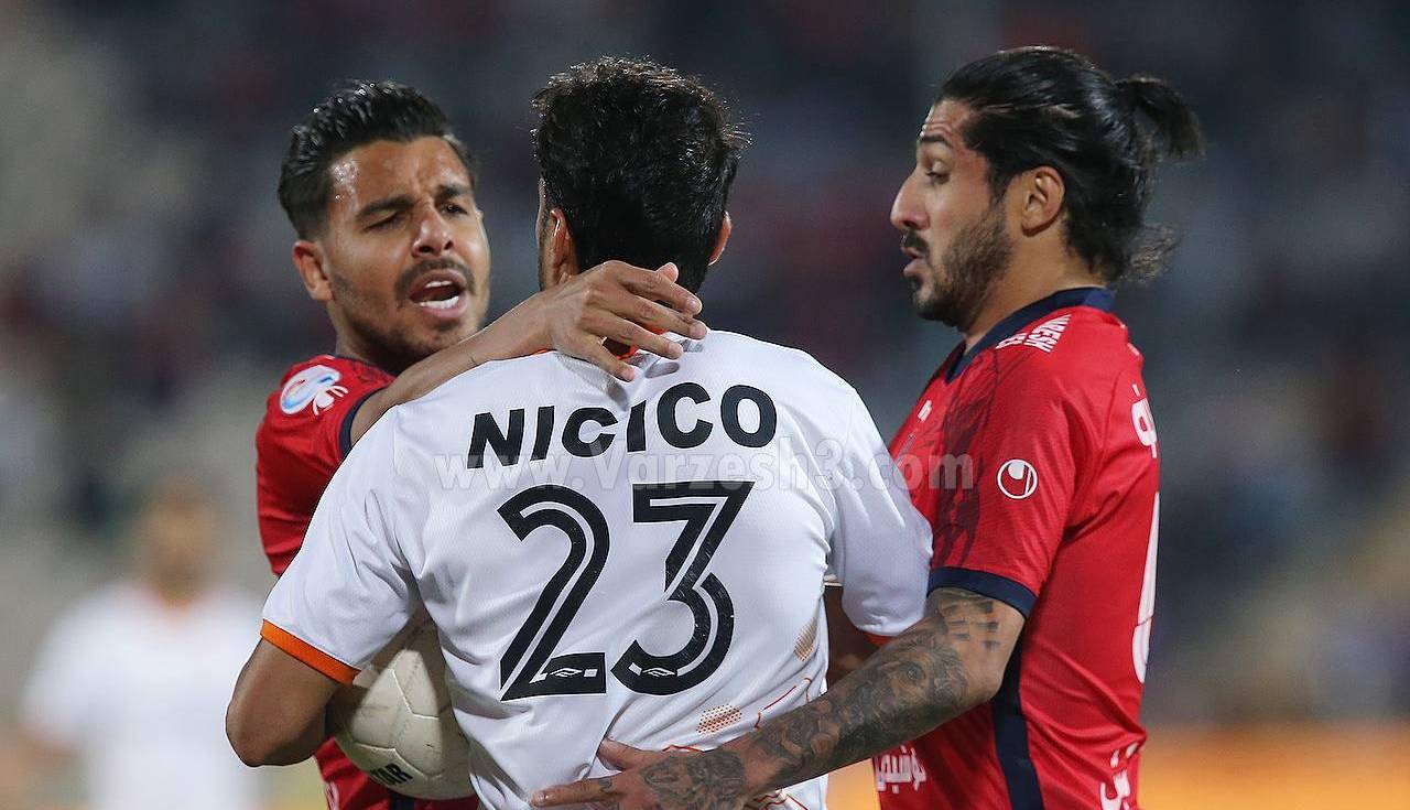 درخشش مهاجم سابق استقلال با چشمانی گریان! درخشش مهاجم سابق استقلال با چشمانی گریان!