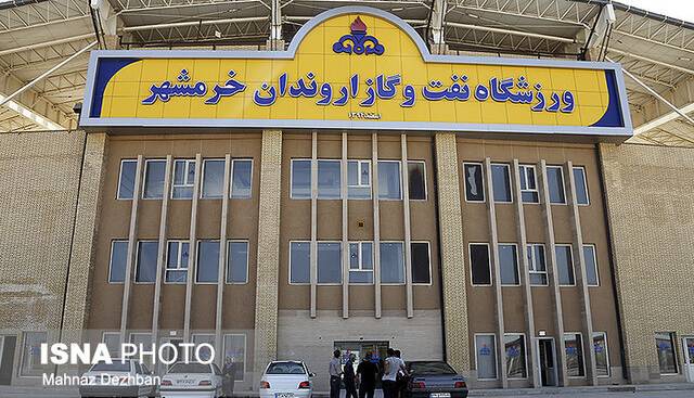 وزیر ورزش از استادیوم رها شده بازدید کرد