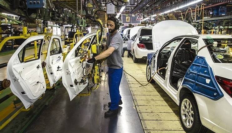 نماینده مجلس: سیاستگذاری دولت برای تحول در خودروسازی آغاز شده است
