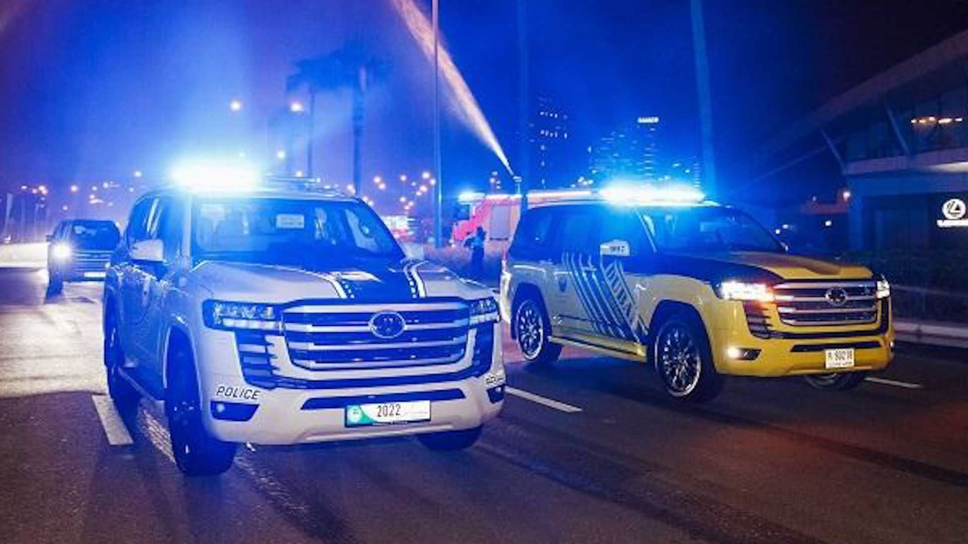 فیلم غرق شدن تویوتا لندکروزر پلیس اسپانیا در دریا فیلم غرق شدن تویوتا لندکروزر پلیس اسپانیا در دریا