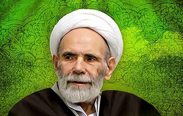 خداوند تقدیر و بلا را با دعا در شب قدر عوض می‌کند