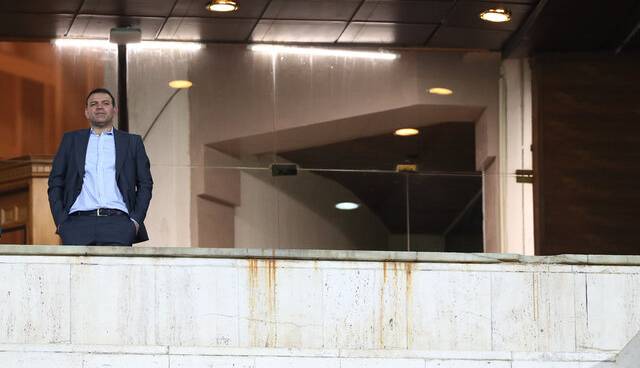 افشای اسناد پاداش‌های عجیب عزیزی‌خادم به مشاوران رسانه‌ای‌