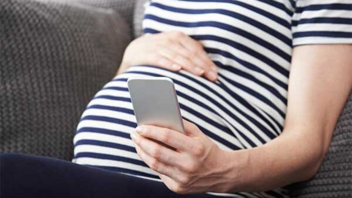 آیا استفاده از موبایل در دوران بارداری خطرناک است؟