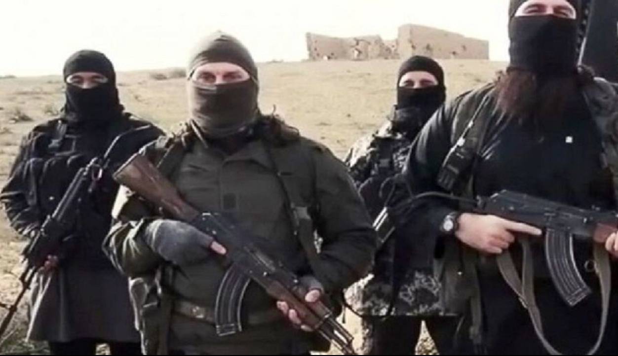 گوناگون/ داعش دست و پای این شهید را با تویوتا جدا کرد!