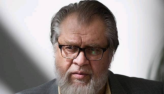 آرامگاه ابدی نادر طالبزاده در بهشت زهرا