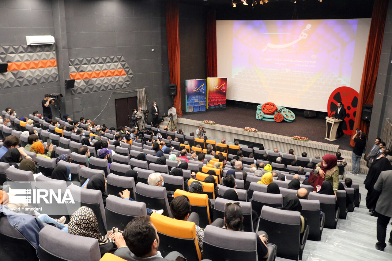 پردیس سینمایی مهر قدس همدان با اکران ۶ فیلم کار خود را آغاز کرد