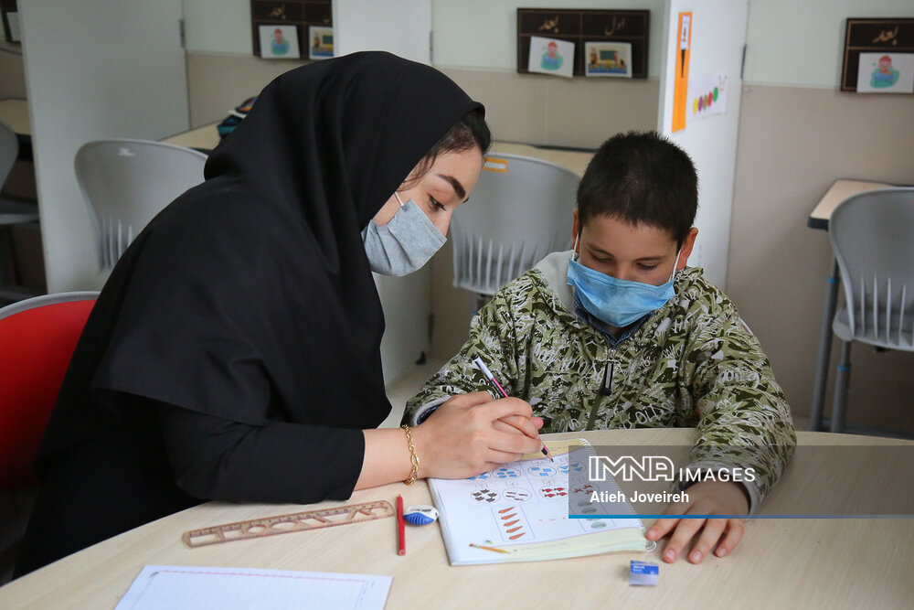 عکس/ یک روز با معلمان اوتیسم