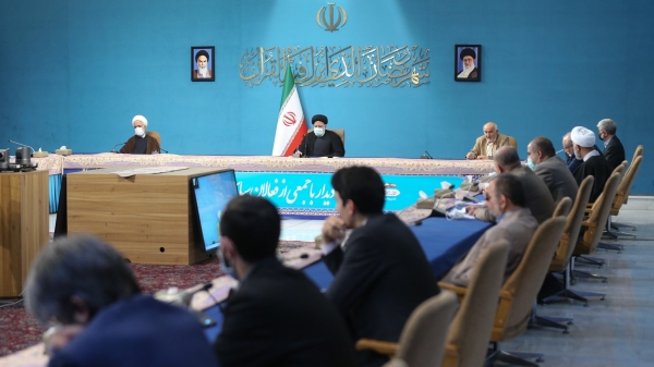 رئیسی: باید تدبیری شود تا دولتها نتوانند بیحساب برای دولت بعدی هزینهتراشی کنند