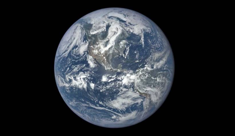 چرا زمین کاملا گرد نیست؟