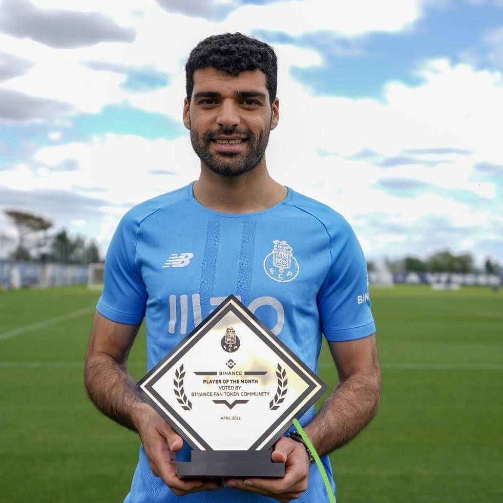 طارمی جایزه بهترین بازیکن ماه را دریافت کرد