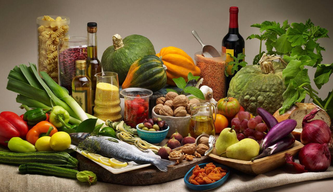 نقش تغذیه در جلوگیری از عوارض یائسگی در بانوان