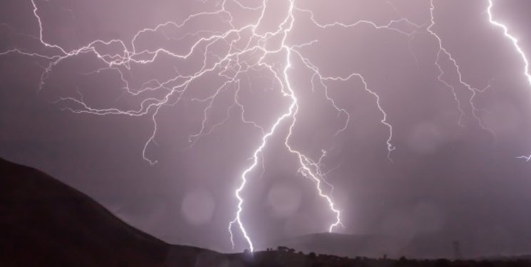 رعد و برق، جانِ یک نفر را گرفت