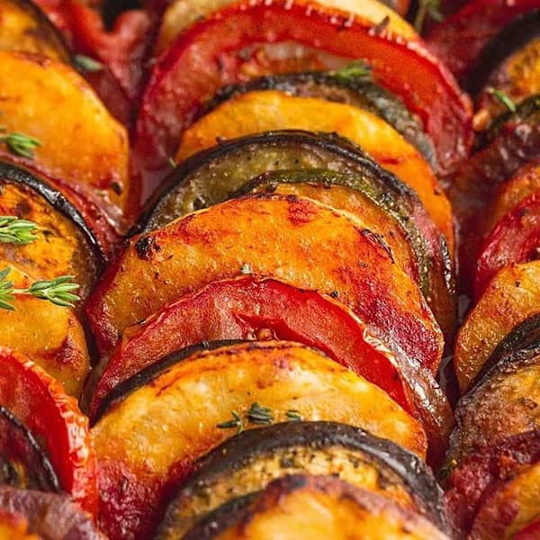خوراک سبزیجات تنوری خوشمزه به روش یونانی خوراک سبزیجات تنوری خوشمزه به روش یونانی