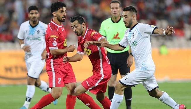 واکنش یک پرسپولیسی به شائبه تبانی: نکونام و رحمتی هم به استقلال راه می‌دهند؟!