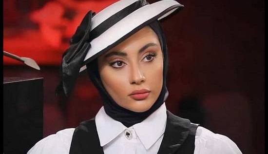 چهره ها/ سلفی ترلان پروانه در حال رانندگی