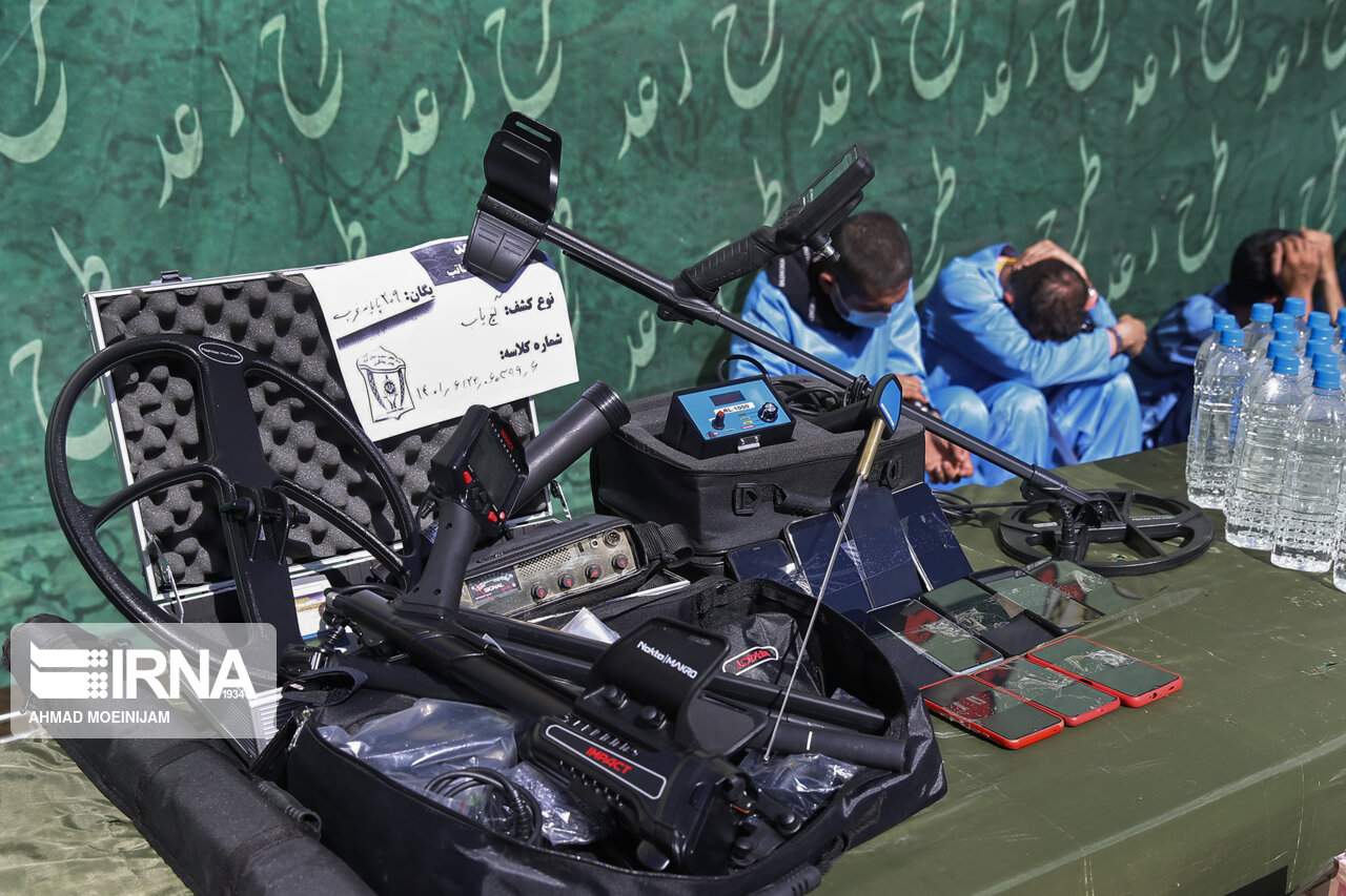 عکس/ کشف گنج یاب از سارقان در تهران!