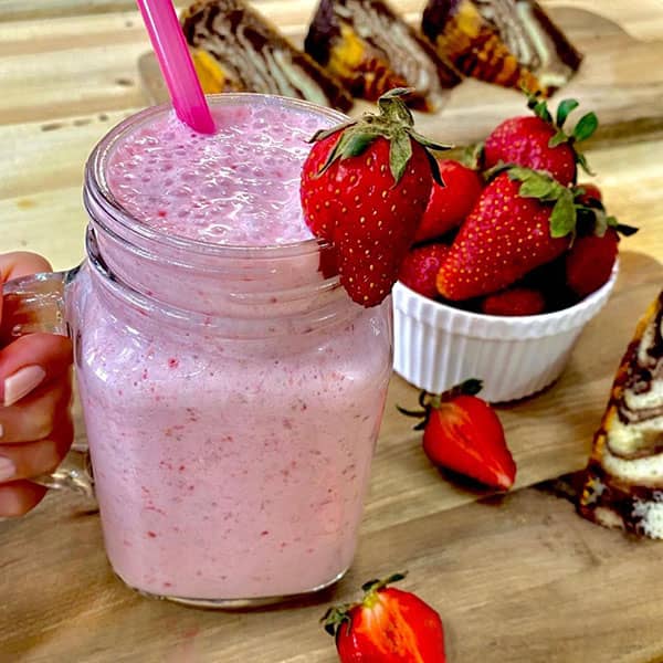 اسموتی توت فرنگی کافی شاپی فوق العاده خوشمزه