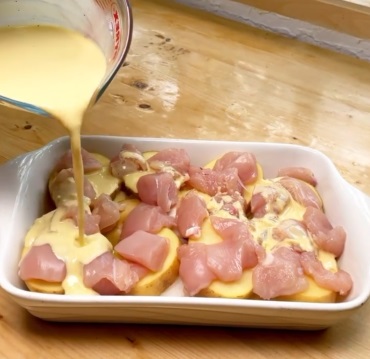 ترفند تهیه «مرغ پنیری» که سی میلیون بازدید در فضای مجازی داشت!