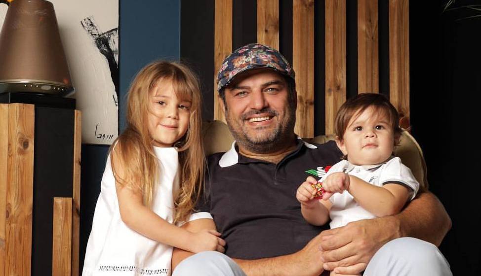 سختی و لذت های بچه داری از زبان سام درخشانی