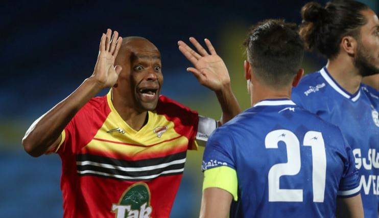 نتیجه زنده/ فولاد 0 – استقلال 0 پایان نیمه اول نتیجه زنده/ فولاد 0 – استقلال 0 پایان نیمه اول