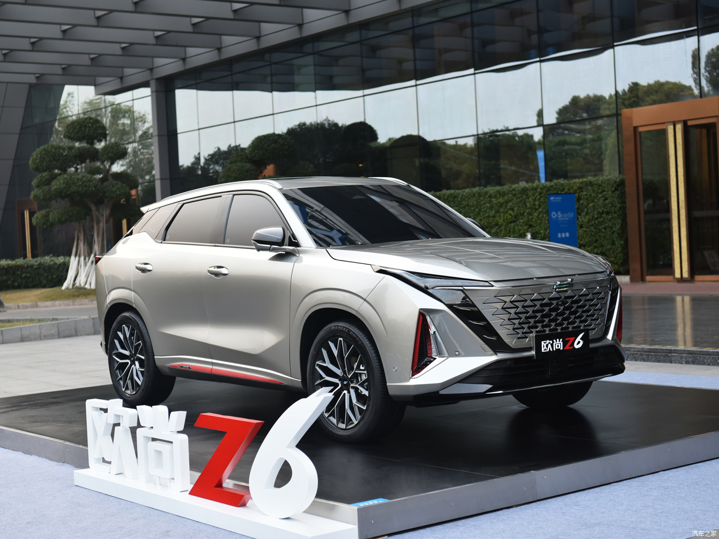 «اوشان Z6» شاسی بلندی اسپرت از چانگان