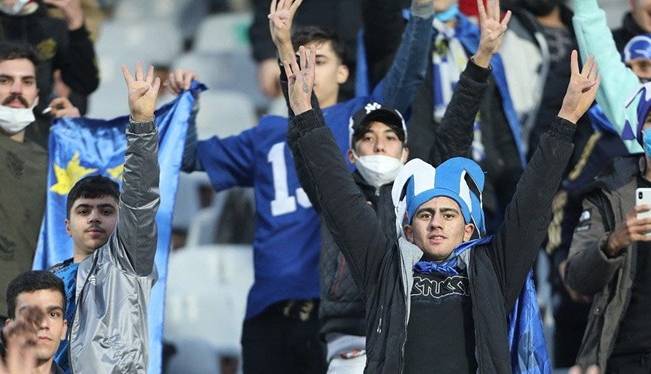 اشتباه عجیب استقلالیها در فرودگاه اشتباه عجیب استقلالیها در فرودگاه