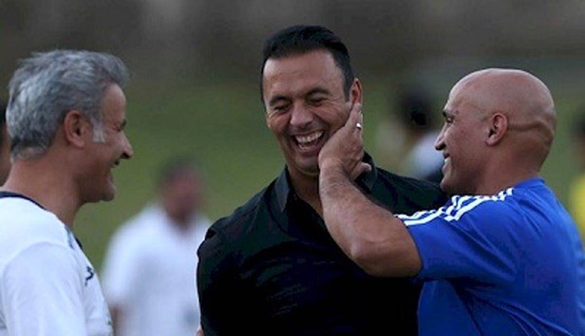 حمله عجیب به مربی استقلالی! حمله عجیب به مربی استقلالی!