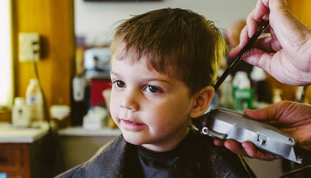 با این راهکارها، آرایشگاه رفتن کودکان را به کاری خوشایند تبدیل کنید