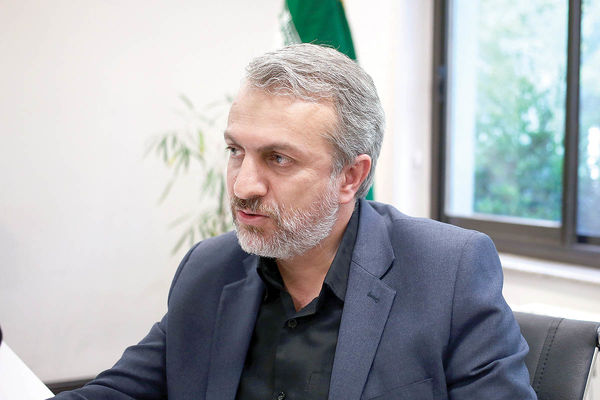 وزیر صمت: انحصاری در واردات خودرو نیست وزیر صمت: انحصاری در واردات خودرو نیست