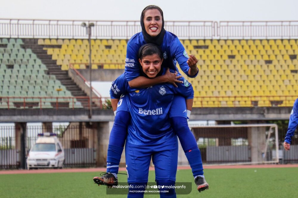 خوشحالی خاص دختران ملوانی در لیگ برتر
