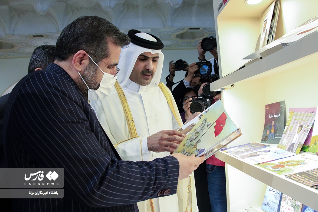 عکس/ بازدید وزیر فرهنگ قطر از نمایشگاه کتاب تهران