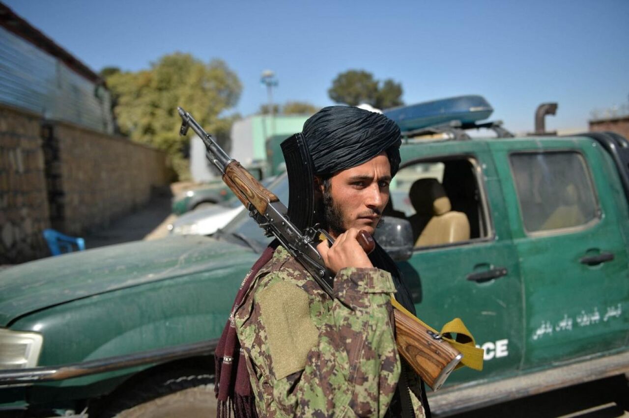 یک عضو طالبان، سه هم‌گروهش را تیرباران کرد