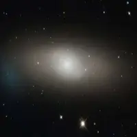 تصویر جدید هابل از یک کهکشان عدسی‌شکل