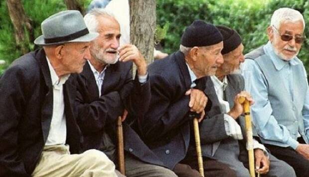 ابر بحران سالمندی در ایران/ ۲۰ درصد سالمندان نیاز به مراقب دارند  