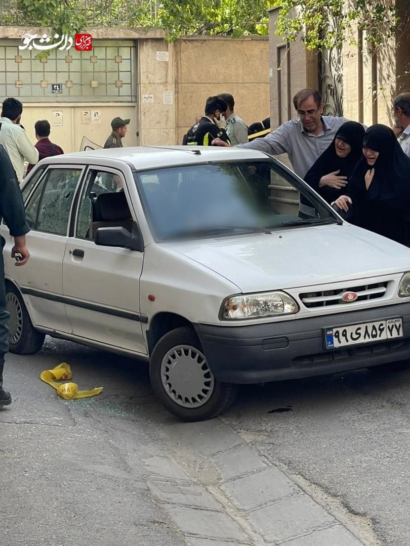 لحظه دردناک دیدار مادر شهید صیاد خدایی با پیکر فرزندش