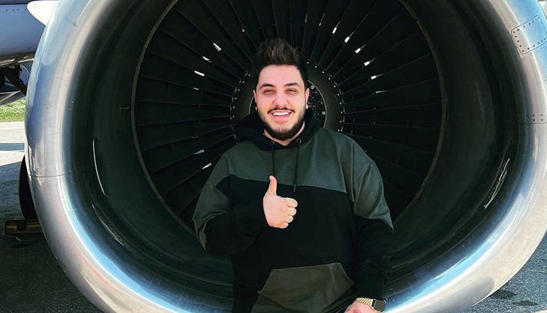 نماهنگ «عطر بهار» با خوانندگی آرون افشار