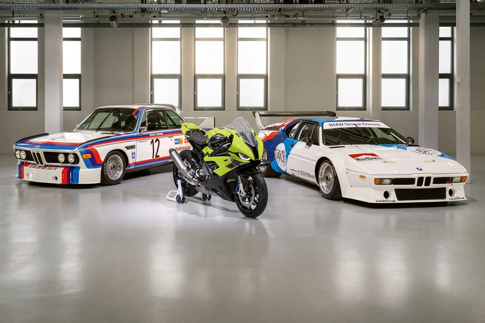 گرامیداشت ۵۰ سالگی بی ام و M با ابر موتورسیکلت M 1000 RR