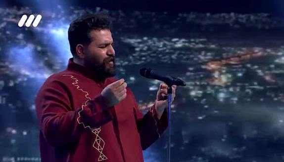 خوانندگی زیبای وحید موسوی در نیمه نهایی مسابقه عصرجدید