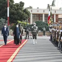 بدرقه رئیس‌جمهور پیش از عزیمت به عمان