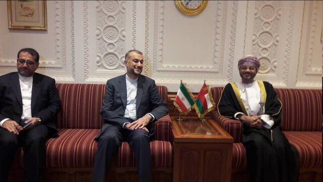 دیدار امیرعبداللهیان با وزیر خارجه عمان در مسقط