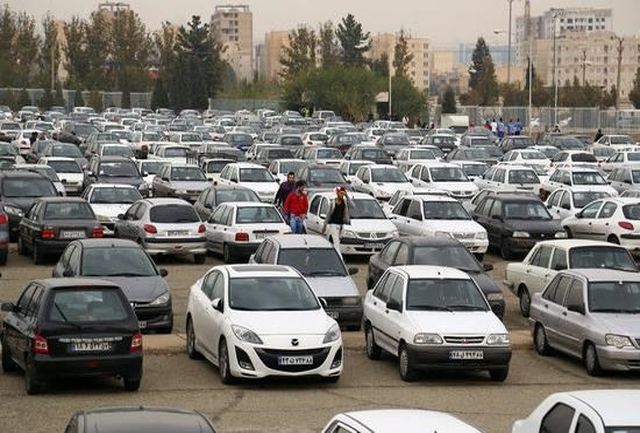 کاهش نسبی قیمت محصولات ایران خودرو و سایپا در بازار امروز