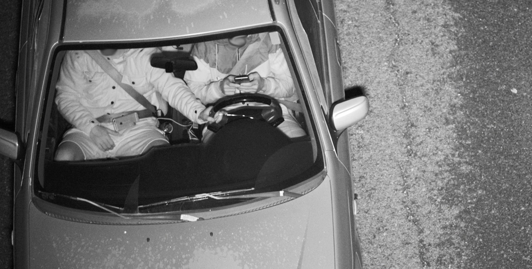 نقره‌داغ شدن رانندگان حواس‌پرت در آلمان با دوربین‌های ویژه!