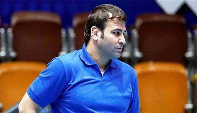دبیر فقط شعار میدهد!