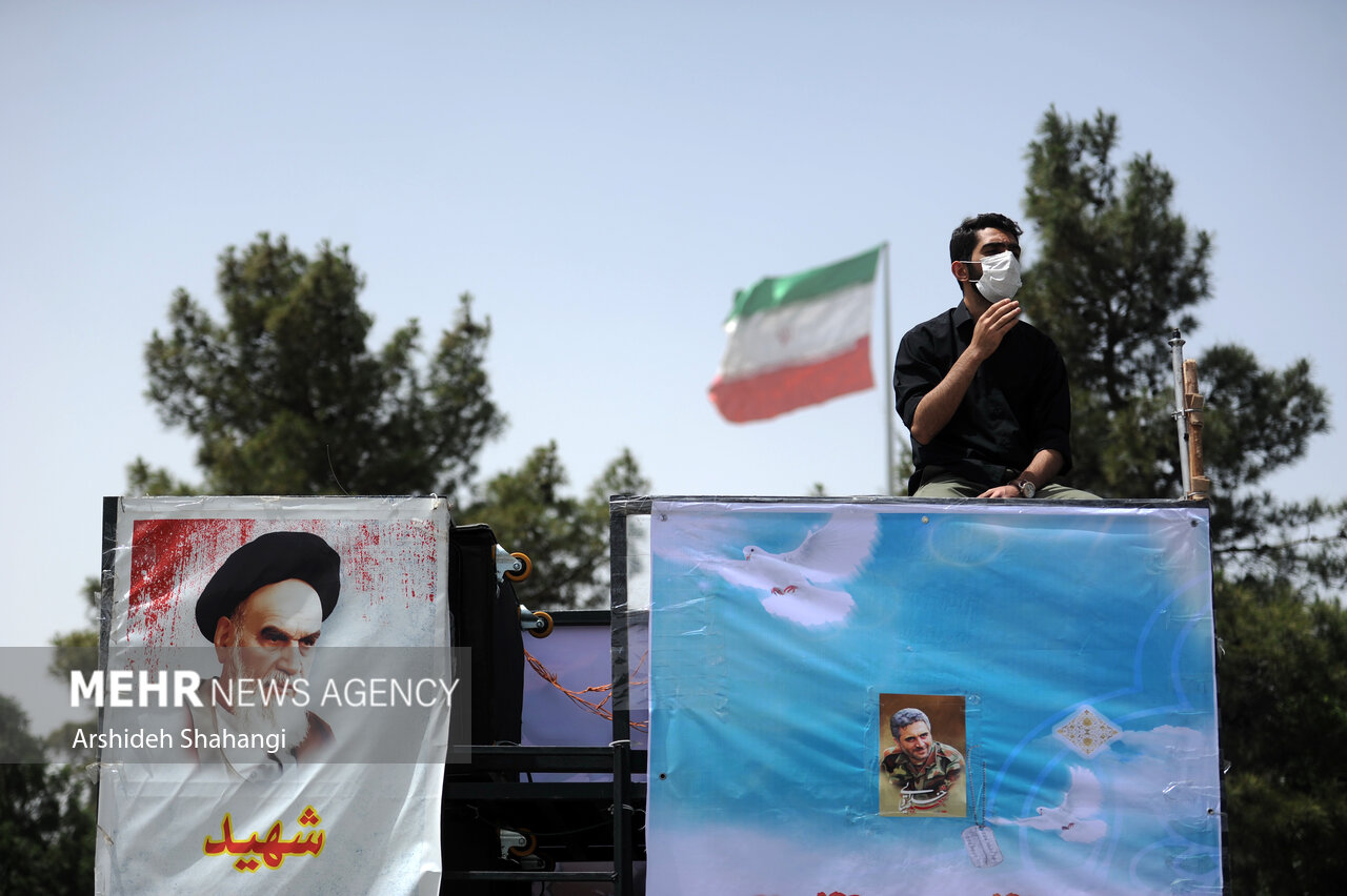 عکس/ حاشیه ها در مراسم تدفین پیکر شهید "حسن صیاد خدایی"  
