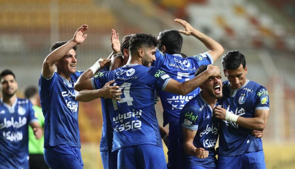 استقلال یک سروگردن بالاتر بود استقلال یک سروگردن بالاتر بود