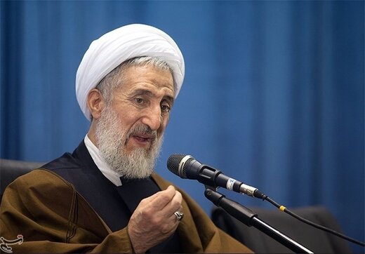 امام جمعه موقت تهران: رئیسی به من گفت، الان جایی می‌روم که بقیه می‌توانند یقه مرا بگیرند