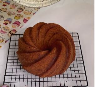 کیک هویج و گردو یکی از خوشمزه ترین ها