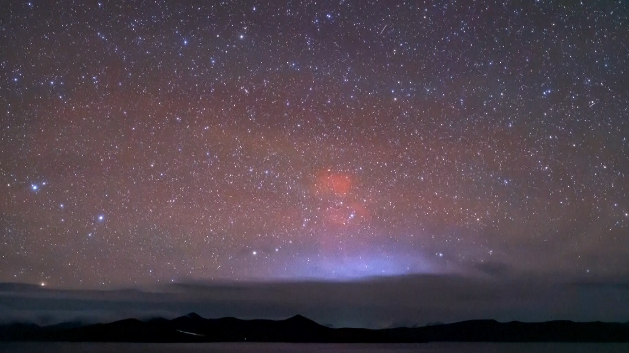 نورافشانی در آسمان هیمالیا